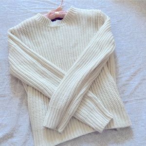 ✨Forever 21 Cable Knit Sweater✨